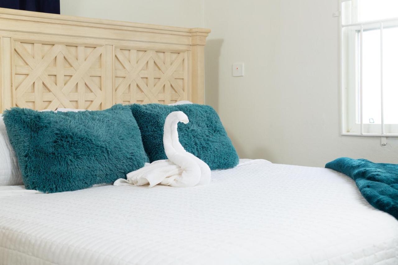 La Vue De Basseterre Apartments - Luxury In Bird Rock 외부 사진